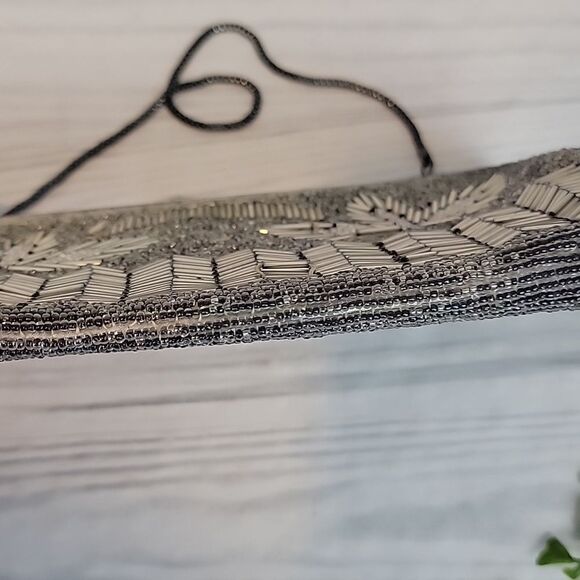 Vintage 60s Elegant Gold and Silver Hand Beaded Clutch Evening Bag - Picture 8 of 11